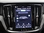 Volvo V60 2.0 T6 Plug-in hybrid AWD Ultra Dark | B&W Audio | HUD | Stoelverwarming V+A | Panoramadak | Memory stoelen | Dodehoek detectie | Camera 360° |