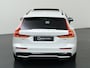 Volvo V60 2.0 T6 Plug-in hybrid AWD Ultra Dark | B&W Audio | HUD | Stoelverwarming V+A | Panoramadak | Memory stoelen | Dodehoek detectie | Camera 360° |