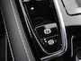 Volvo V60 2.0 T6 Plug-in hybrid AWD Ultra Dark | B&W Audio | HUD | Stoelverwarming V+A | Panoramadak | Memory stoelen | Dodehoek detectie | Camera 360° |