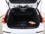 Volvo V60 2.0 T6 Plug-in hybrid AWD Ultra Dark | B&W Audio | HUD | Stoelverwarming V+A | Panoramadak | Memory stoelen | Dodehoek detectie | Camera 360° |