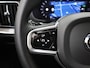 Volvo V60 2.0 T6 Plug-in hybrid AWD Ultra Dark | B&W Audio | HUD | Stoelverwarming V+A | Panoramadak | Memory stoelen | Dodehoek detectie | Camera 360° |