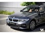 BMW 3-Serie Touring 330e xDrive M-Sport 292 pk | Panoramadak | Elektr. Sportstoelen met Memory | Elektr. Trekhaak af fabriek | Laserlicht | Head-Up | Dealer O.H.
