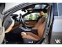 BMW 3-Serie Touring 330e xDrive M-Sport 292 pk | Panoramadak | Elektr. Sportstoelen met Memory | Elektr. Trekhaak af fabriek | Laserlicht | Head-Up | Dealer O.H.