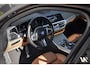 BMW 3-Serie Touring 330e xDrive M-Sport 292 pk | Panoramadak | Elektr. Sportstoelen met Memory | Elektr. Trekhaak af fabriek | Laserlicht | Head-Up | Dealer O.H.