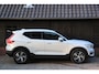 Volvo XC40 2.0 T4 AWD Momentum Pro
