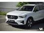 Volvo XC40 T4 211pk Recharge Plus Dark Facelift R-Design Plug-in Hybrid | Elektr. Sportstoelen met Memory | Trekhaak af fabriek | Harman Kardon | Achteruitrijcamera | 1e eig. Dealer O.H.