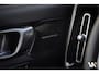 Volvo XC40 T4 211pk Recharge Plus Dark Facelift R-Design Plug-in Hybrid | Elektr. Sportstoelen met Memory | Trekhaak af fabriek | Harman Kardon | Achteruitrijcamera | 1e eig. Dealer O.H.
