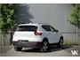 Volvo XC40 T4 211pk Recharge Plus Dark Facelift R-Design Plug-in Hybrid | Elektr. Sportstoelen met Memory | Trekhaak af fabriek | Harman Kardon | Achteruitrijcamera | 1e eig. Dealer O.H.