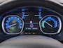 Opel Vivaro-e Combi Electric 8-Persoons L2 75kWh Leder Panoramadak 2X Elek.Schuifdeur Trekhaak 360°Camera Stoelverwarming Apple Carplay Android Auto Navi Ecc SOH 90% Cruise Control Regen-Lichtsensor Privacy Glas Lmv DAB Led 1.000KG Trekgewicht Garantie op Accu tot 19-12-2030/160.000km