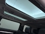 Opel Vivaro-e Combi Electric 8-Persoons L2 75kWh Leder Panoramadak 2X Elek.Schuifdeur Trekhaak 360°Camera Stoelverwarming Apple Carplay Android Auto Navi Ecc SOH 90% Cruise Control Regen-Lichtsensor Privacy Glas Lmv DAB Led 1.000KG Trekgewicht Garantie op Accu tot 19-12-2030/160.000km