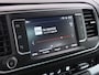 Opel Vivaro-e Combi Electric 8-Persoons L2 75kWh Leder Panoramadak 2X Elek.Schuifdeur Trekhaak 360°Camera Stoelverwarming Apple Carplay Android Auto Navi Ecc SOH 90% Cruise Control Regen-Lichtsensor Privacy Glas Lmv DAB Led 1.000KG Trekgewicht Garantie op Accu tot 19-12-2030/160.000km