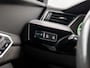 Audi E-tron 50 quattro 71 kWh S-Line Sport 313Pk Automaat (PANORAMADAK, LUCHTVERING, APPLE CARPLAY, GROOT NAVI, CAMERA, SFEERVERLICHTING, ELEK SPORTSTOELEN, STOELVERWARMING, GETINT GLAS, ADAPTIVE CRUISE, NIEUWSTAAT)