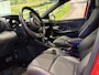 Toyota Yaris 1.5 Hybrid Launch Edition | Navigatie | Key less entry | 17" lm velgen | Privacyglas