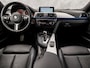 BMW 4-Serie Gran Coupe 418 M Sport Automaat (SCHUIFDAK, M PAKKET, GROOT NAVI, HARMAN/KARDON, STOELVERWARMING, GETINT GLAS, SPORTSTOELEN, PARKEERSENSOREN, NIEUWE APK, NIEUWSTAAT)