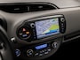 Toyota Yaris 1.5 Hybrid Sport Automaat (NAVIGATIE, CLIMATE, CAMERA, SPORTSTOELEN, KEYLESS, LM VELGEN, NIEUWE APK, NIEUWSTAAT)
