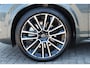 Volvo XC90 T8 AWD Ultra Bright Executive Edition | Nappa Leder met ventilatie | Bowers & Wilkins audio | Panoramadak | 360 graden camera | 22 inch Lichtmetalen velgen | Massagefunctie | Verwarmde voorstoelen & stuurwiel | Luchtvering | Gelamineerd en getint glas | Adaptieve Cruise Control | BLIS dodehoekdetectie | Forest Lake Metallic