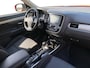 Mitsubishi Outlander 2.0 Executive Edition Trekhaak , electronic climate controle , apple carplay , cruise , camera , parkeersensoren , tel , usb , voorstoelen verwarmd , lichtmetalen velgen 18" , electronic climate controle , dodehoek detectie