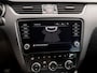 Skoda Octavia Combi 1.0 TSI Sport (APPLE CARPLAY, GROOT NAVI, CLIMATE, LEDER, STOELVERWARMING, SPORTSTOELEN, GETINT GLAS, CRUISE, PARKEERSENSOREN, NIEUWSTAAT)