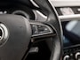 Skoda Octavia Combi 1.0 TSI Sport (APPLE CARPLAY, GROOT NAVI, CLIMATE, LEDER, STOELVERWARMING, SPORTSTOELEN, GETINT GLAS, CRUISE, PARKEERSENSOREN, NIEUWSTAAT)