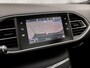 Peugeot 308 SW 1.2 PureTech GT-line 131Pk Automaat (PANORAMADAK, APPLE CARPLAY, GROOT NAVI, KEYLESS, CAMERA, SPORTSTOELEN, GETINT GLAS, TREKHAAK, NIEUWE APK, NIEUWSTAAT)