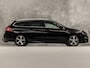 Peugeot 308 SW 1.2 PureTech GT-line 131Pk Automaat (PANORAMADAK, APPLE CARPLAY, GROOT NAVI, KEYLESS, CAMERA, SPORTSTOELEN, GETINT GLAS, TREKHAAK, NIEUWE APK, NIEUWSTAAT)
