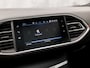 Peugeot 308 SW 1.2 PureTech GT-line 131Pk Automaat (PANORAMADAK, APPLE CARPLAY, GROOT NAVI, KEYLESS, CAMERA, SPORTSTOELEN, GETINT GLAS, TREKHAAK, NIEUWE APK, NIEUWSTAAT)