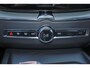 Volvo XC60 T6 Recharge AWD Plus Black Edition - Panorama/schuifdak - IntelliSafe Assist & Surround - 360º Camera - Harman/Kardon audio - Adaptieve LED koplampen - Verwarmde voorstoelen, stuur & achterbank - Parkeersensoren voor & achter - Elektr. bedienb. voorstoelen met geheugen - Draadloze tel. lader - Extra getint glas - 21' LMV