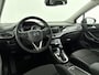 Opel Astra Sports Tourer 1.6 Innovation Airco | Bluetooth | Cruise Control | Electronic Climate Controle | Lederen Stuurwiel | Lichtmetalen Velgen | Parkeersensoren | Stuurwiel Multifunctioneel | Achteruitrijcamera | Comfortstoelen | Stof/Lederen Bekleding