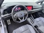 Volkswagen Golf 1.5 eTSI R-Line | Pano Dak | ACC | Stuur-/Stoelverwarming | Sportstoelen | Getint Glas |