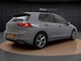 Volkswagen Golf 1.5 eTSI R-Line | Pano Dak | ACC | Stuur-/Stoelverwarming | Sportstoelen | Getint Glas |