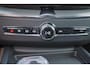 Volvo XC60 T8 Recharge AWD Plus Black Edition - IntelliSafe Assist & Surround - 360º Camera - Harman/Kardon audio - Adaptieve LED koplampen - Verwarmde voorstoelen, stuur & achterbank - Parkeersensoren voor & achter - Elektr. bedienb. voorstoelen met geheugen - Draadloze tel. lader - Extra getint glas - 21' LMV