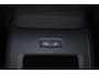 Volvo XC60 T8 Recharge AWD Plus Black Edition - IntelliSafe Assist & Surround - 360º Camera - Harman/Kardon audio - Adaptieve LED koplampen - Verwarmde voorstoelen, stuur & achterbank - Parkeersensoren voor & achter - Elektr. bedienb. voorstoelen met geheugen - Draadloze tel. lader - Extra getint glas - 21' LMV