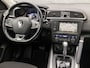 Renault Kadjar 1.2 TCe Bose Automaat (APPLE CARPLAY, NAVIGATIE, CLIMATE, KEYLESS, SPORTSTOELEN, GETINT GLAS, TREKHAAK, CRUISE, NIEUWSTAAT)
