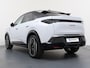 Peugeot E-3008 | Voorraad Voordeel € 6700 | GT Exclusive | Adaptieve cruise control met Stop&Go functie | Elektrische parkeerrem | Extra getinte achterste zijruiten en achterruit