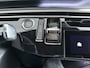 Peugeot E-3008 | Voorraad Voordeel € 6700 | GT Exclusive | Adaptieve cruise control met Stop&Go functie | Elektrische parkeerrem | Extra getinte achterste zijruiten en achterruit