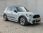 MINI Countryman 1.5 Cooper S E ALL4 MINI Yours PHEV / Lederen Bekleding / Schuif-en Kantel Dak / Elektrische Stoelen / Harman Kardon Premium Audio / Elektrische Achterklep / Adaptieve Cruise Control / Head Up Display / Achteruitrijcamera / Apple Carplay & Android Auto / 19" LM Velgen /