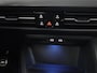 Volkswagen Golf 1.5 TSI R-Line Business | Carplay | Stoelverwarming | Led | Adaptive cruise | Parkeersensoren | Navigatie | Climate control | LM | Sfeerverlichting