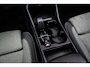 Volvo XC40 1.5 T4 Plug-in Hybrid Plus Dark | PHEV | Panoramadak | Harman Kardon Audio | Achteruitrijcamera | Parkeersensoren | Keyless Entry | Elektrische Achterklep | Elektrisch Verstelbare Voorstoelen | Navigatie | Apple Carplay | Android Auto | Cruise Control