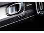 Volvo XC40 1.5 T4 Plug-in Hybrid Plus Dark | PHEV | Panoramadak | Harman Kardon Audio | Achteruitrijcamera | Parkeersensoren | Keyless Entry | Elektrische Achterklep | Elektrisch Verstelbare Voorstoelen | Navigatie | Apple Carplay | Android Auto | Cruise Control