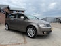Volkswagen Golf Plus 1.2 TSI Highline 105 pk DSG Automaat. ( Cruise control ,Parkeersensoren voor/achter, trekhaak, ECC Airco)