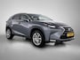 Lexus NX 300h AWD Business Line Pro | Stoelverwarming | Parkeersensoren | Keyless Entry |