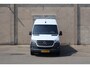 Mercedes-Benz Sprinter 319 CDI | L4 H2 | XXL | RWD | AUTOMAAT | 2X LUCHTGEVEERDE STOELEN | 360 CAMERA | DISTRONIC + | VOLLEDIG BETIMMERDE LAADRUIMTE | VOORRUITVERWARMING | STANDKACHEL | AIRCO AUTOMATISCH | CERTIFIED