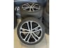 Volkswagen Golf 2.0 TSI R 4Motion / Eerste Eigenaar / NL Auto / 300PK / Schuif- Kanteldak / Dynaudio / Keyless / Stoelverwarming / Apple Carplay & Android Auto / Achteruitrijcamera / Inklapbare Spiegels / Parkeersensoren Voor & Achter / Navigatie /