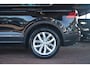 Volkswagen Tiguan 1.4 TSI ACT Comfortline Business | Navigatie | Apple Carplay/Android Auto | Leer | Panorama Dak | NL auto!! | Veel opties en erg lage km stand!!