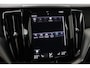 Volvo XC60 T4 R-Design | Camera | BLIS | Elektrische Achterklep | Memory Seats | Apple CarPlay | Verwarmde Voorruit | 19 Inch