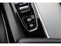 Volvo XC60 T4 R-Design | Camera | BLIS | Elektrische Achterklep | Memory Seats | Apple CarPlay | Verwarmde Voorruit | 19 Inch