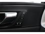 Volvo XC60 T4 R-Design | Camera | BLIS | Elektrische Achterklep | Memory Seats | Apple CarPlay | Verwarmde Voorruit | 19 Inch