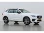 Volvo XC60 T4 R-Design | Camera | BLIS | Elektrische Achterklep | Memory Seats | Apple CarPlay | Verwarmde Voorruit | 19 Inch