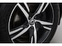 Volvo XC60 T4 R-Design | Camera | BLIS | Elektrische Achterklep | Memory Seats | Apple CarPlay | Verwarmde Voorruit | 19 Inch
