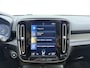 Volvo XC40 T4 211pk R-Design / Full-LED / Elektr. Stoelen / Panoramadak / 360 camera / Harman&Kardon Audio / 19'' / Getint glas / Keyless / Trekhaak / Stoel + Stuurw. Verwarming / Achterb. Verwarming / ACC / BLIS /